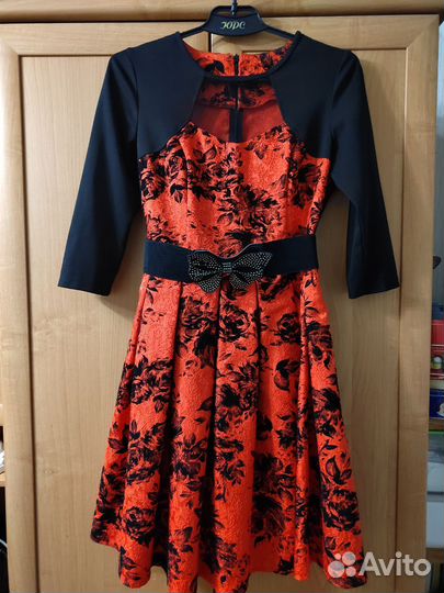 Платье женское 48 размер