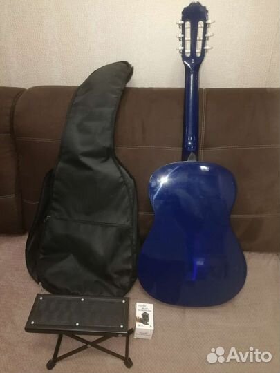 Акустическая гитара