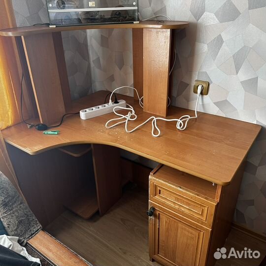 Компьютерный стол