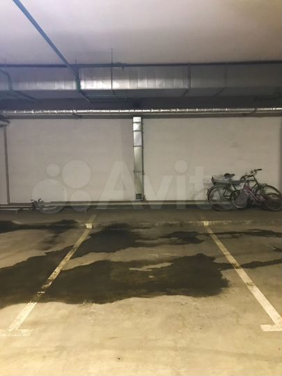 Машиноместо, 14 м²