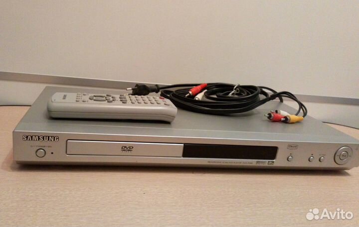 DVD плеер вместе с дисками