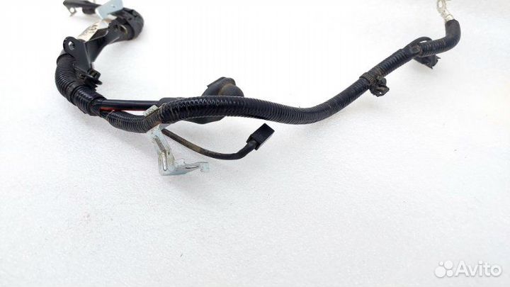 Клемма аккумулятора плюсовая Mitsubishi Outlander