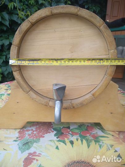 Деревянный бочонок под жидкость