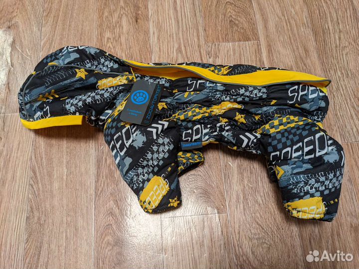 Зимний комбинезон для маленькой собаки