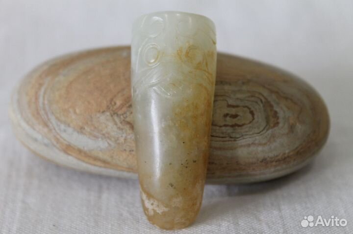 Статуэтка(подвеска) ручная резная из камня №6