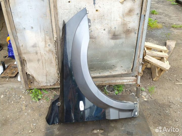 Переднее правое крыло KIA sorento 2005г. 2.5 aт