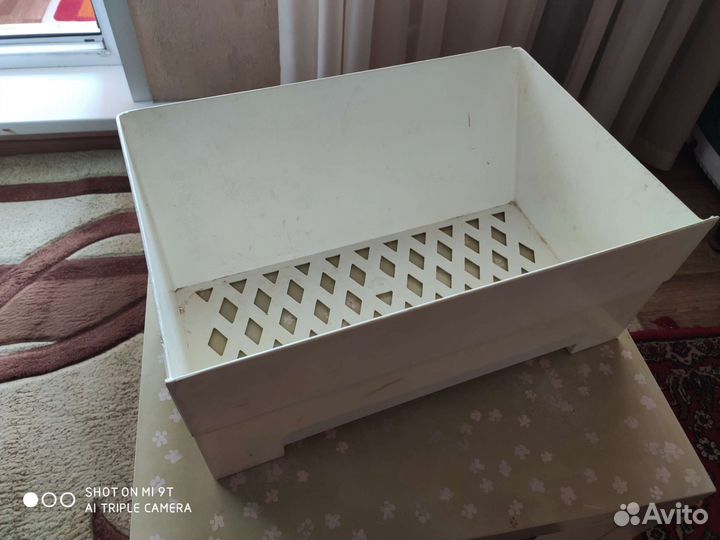 Ящик нижний для холодильника Бирюса