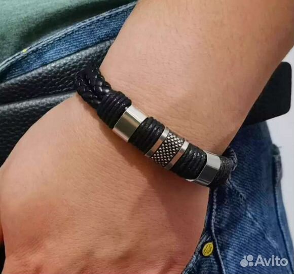 Кожаный браслет