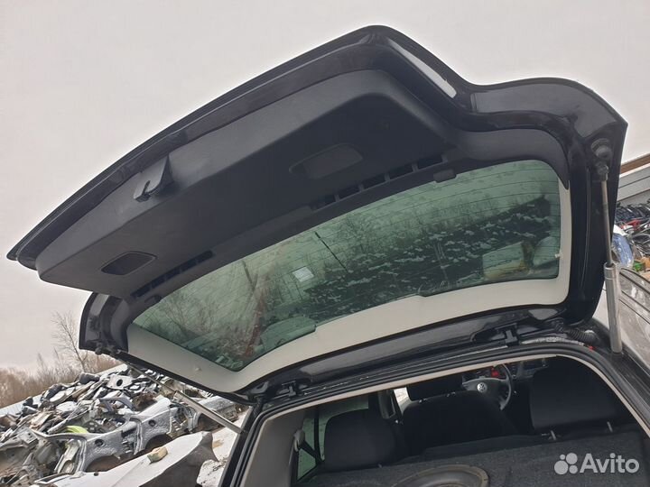 Крышка дверь багажника vw golf 4 гольф IV хетчбек