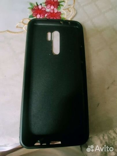 Чехол на телефон