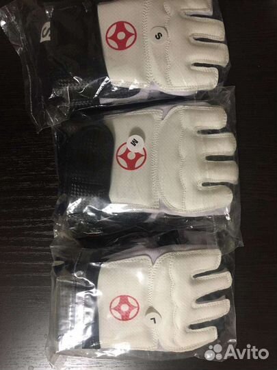 Перчатки для единоборств