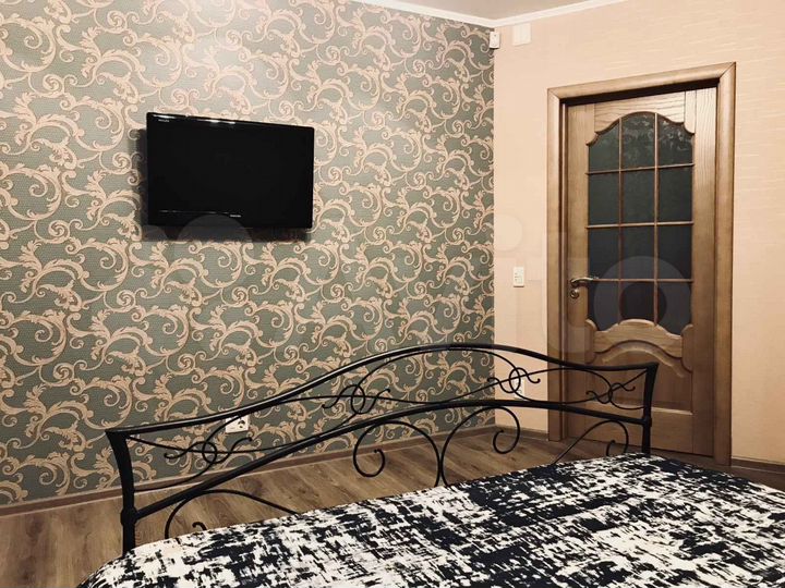 2-к. квартира, 70 м², 2/10 эт.