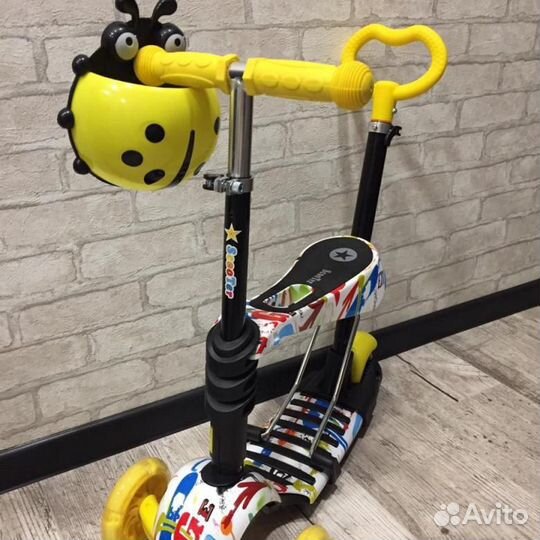 Детский трехколесный самокат