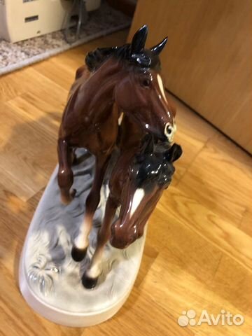 Фарфоровая Статуэтка Бегущие лошади Германия
