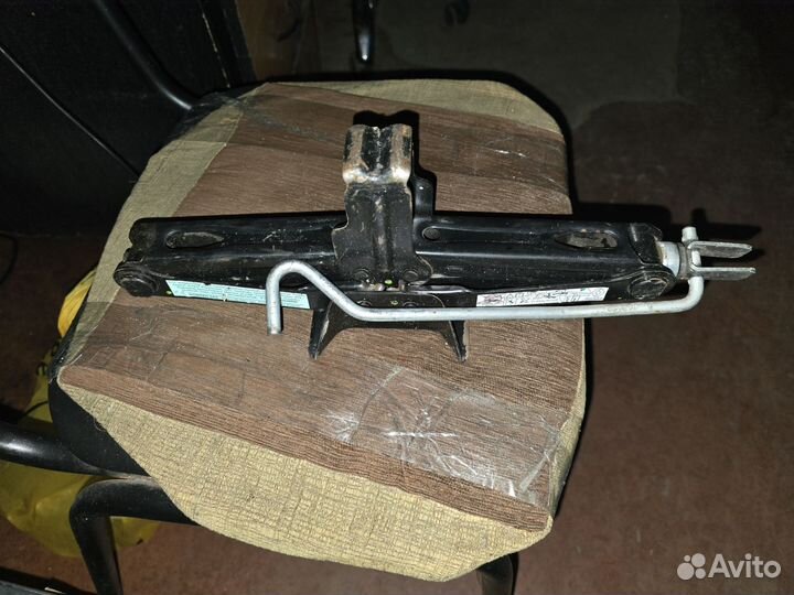 Домкрат Renault