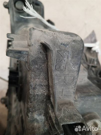 Фара правая Toyota Camry XV70 2017