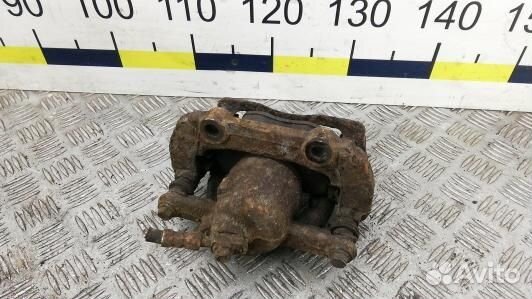 Суппорт тормозной передний правый skoda fabia 2 (9