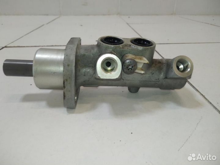 Главный тормозной цилиндр Nissan Note 1 E11 2005-2