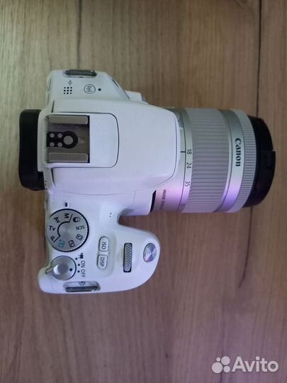 Зеркальный фотоаппарат canon 200d kit