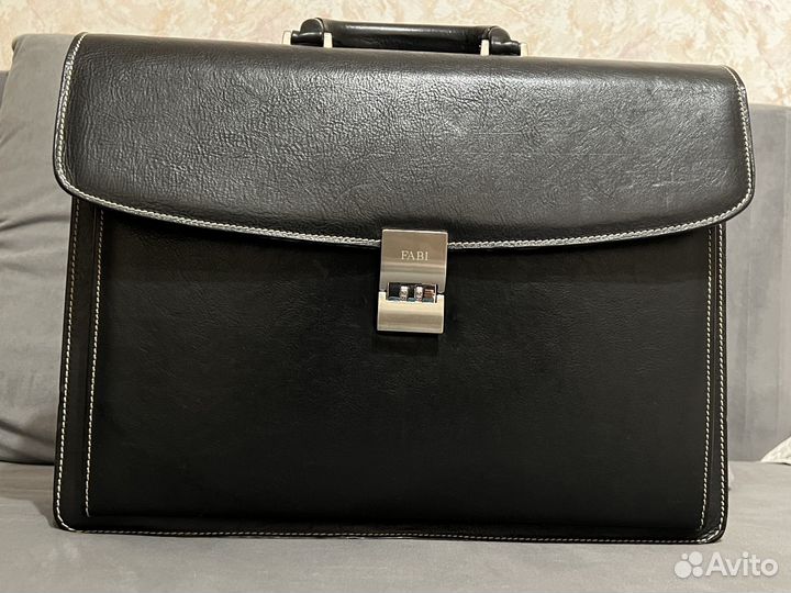 Мужской кожаный портфель