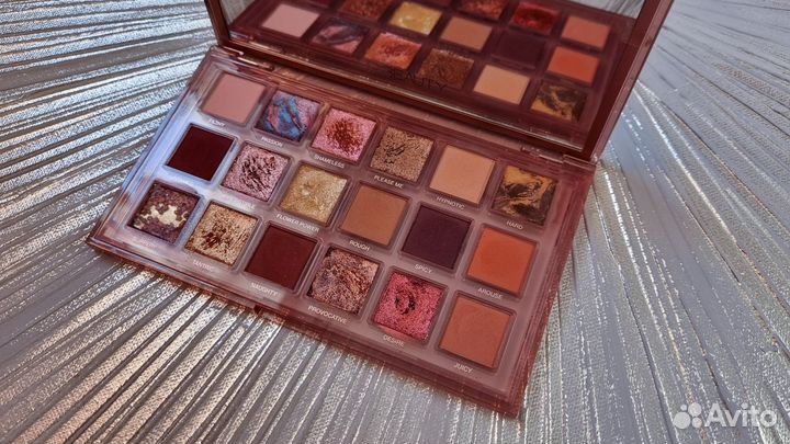 Hyda Beauty,Chanel, румяна,тени