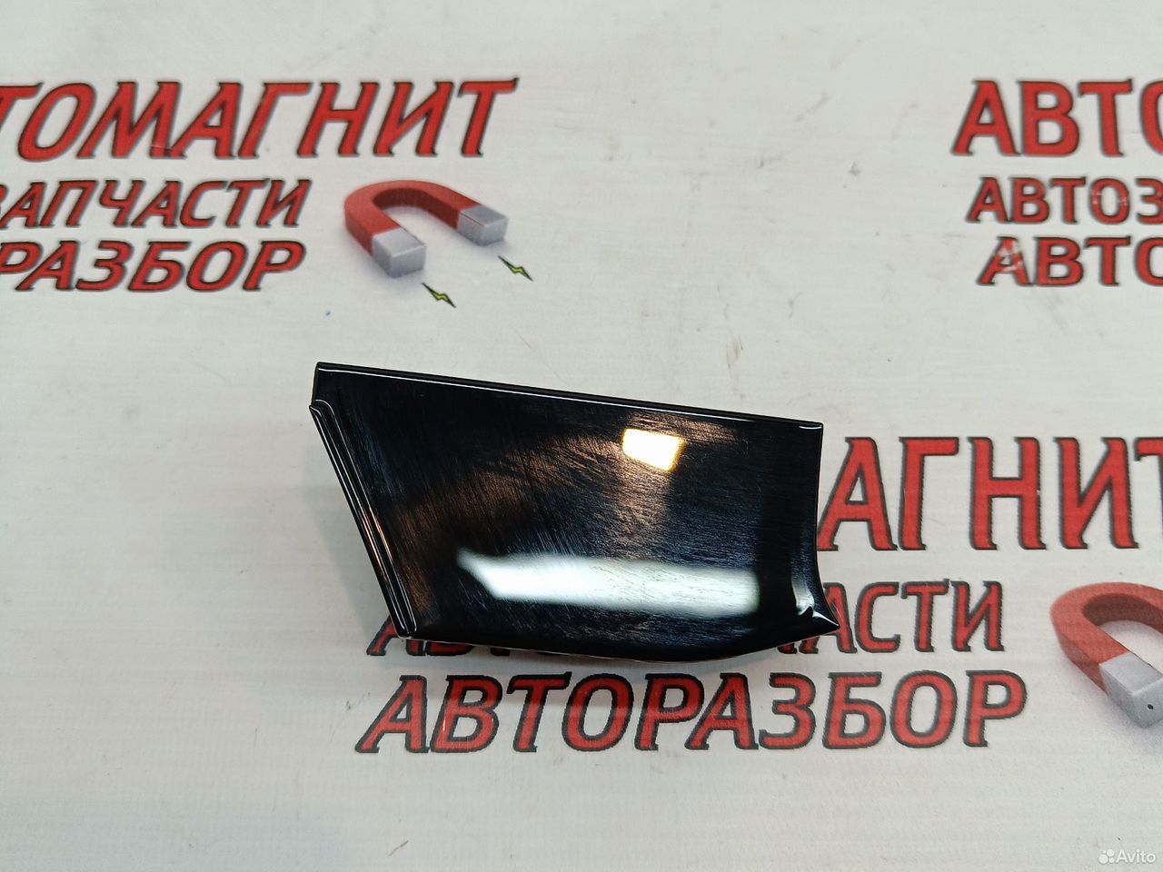 Накладка торпедо парприза правая Джили Монжаро