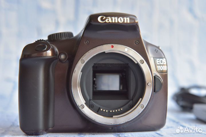 Canon eos 1100d body