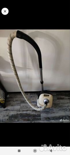 Пылесос Bosch MoveOn 2200w