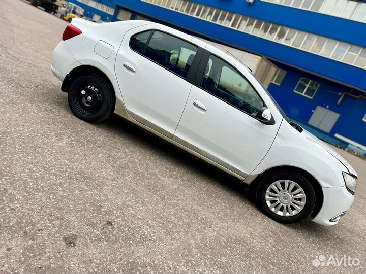 Renault Logan 1.6 МТ, 2016, битый, 195 000 км