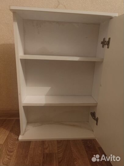 Шкафчик с зеркалом для ванной