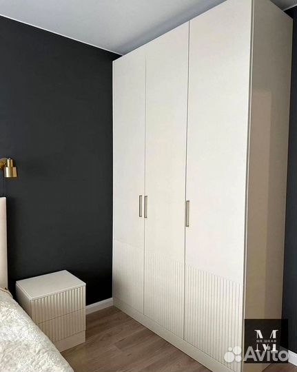 Шкаф распашной с фрезерованными фасадами