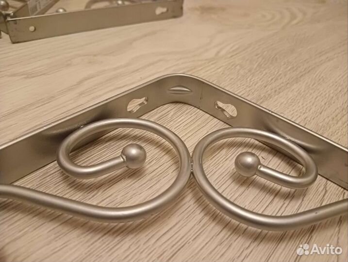 Кронштейн для полок