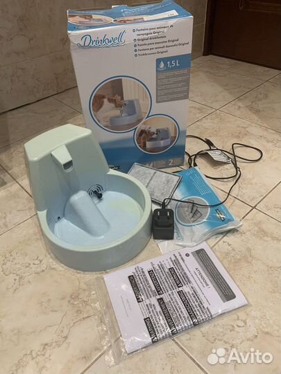 Автоматическая поилка, ручеёк для собак и кошек