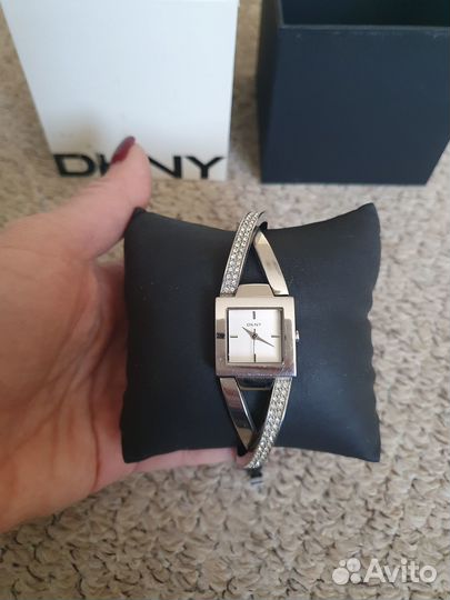 Наручные часы dkny