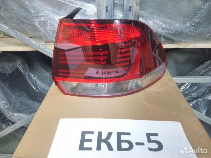 Фонарь задний правый Фольксваген Поло