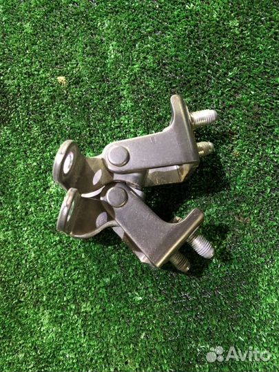 Петля двери багажника задняя Ssangyong Actyon