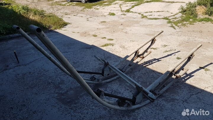 Устройство для обслуживания легкового а/м (днища)