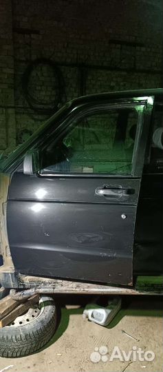 Дверь передняя левая УАЗ патриот
