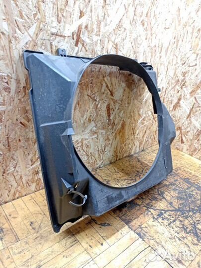 Диффузор вентилятора Nissan Pathfinder R51 2.5