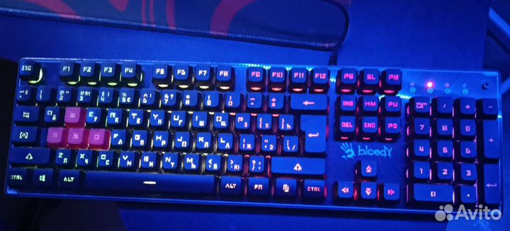 Игровая клавиатура с подсветкой Bloody B180R