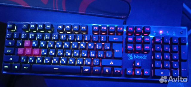 Игровая клавиатура с подсветкой Bloody B180R