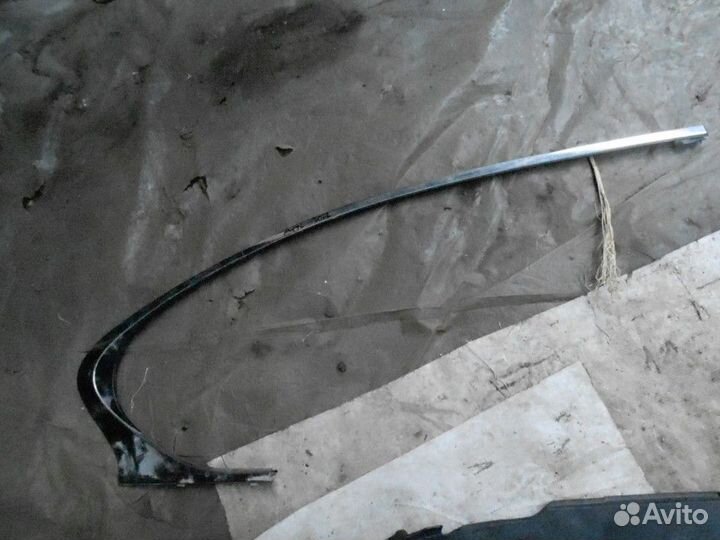 Молдинг двери задней правой Lexus GS 2011-2016