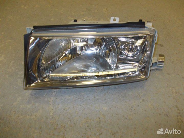 Фара левая галоген передняя левая Skoda Octavia