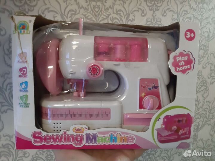 Детская швейная машинка