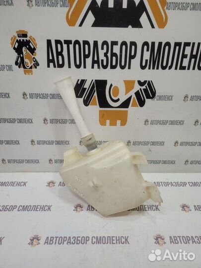 Бачок омывателя Nissan Primera P12 (2001—2008)