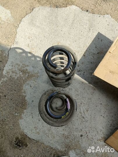 Пружины задние escalade tahoe