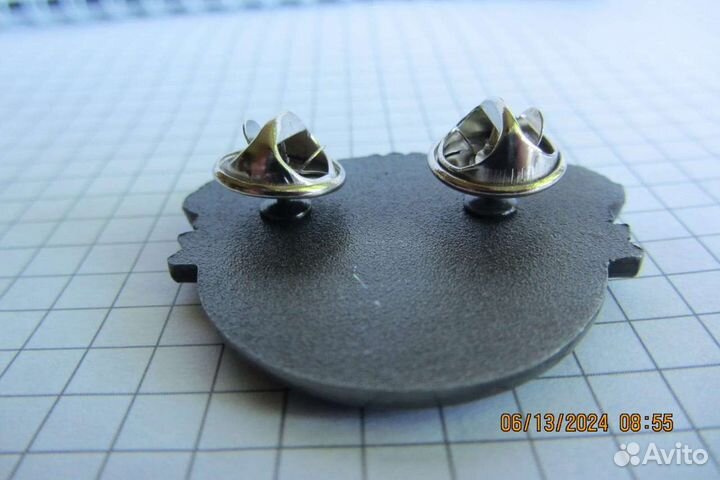 Байкерский значок