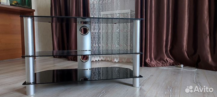 Стеклянная тумба под тв