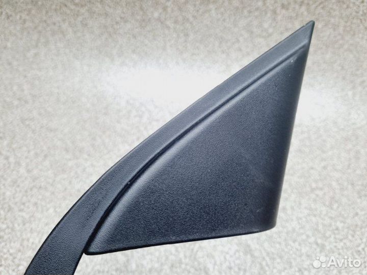Накладка зеркала передняя правая Geely Atlas 2.4