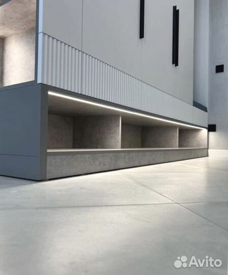 Шкаф на заказ яркого цвета